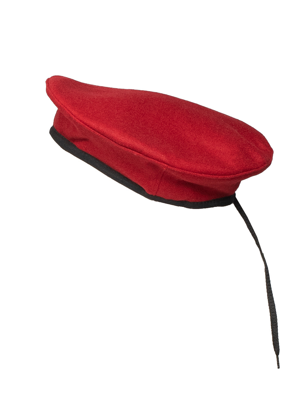 Detalle boina paño roja y negra calidad tela resistente