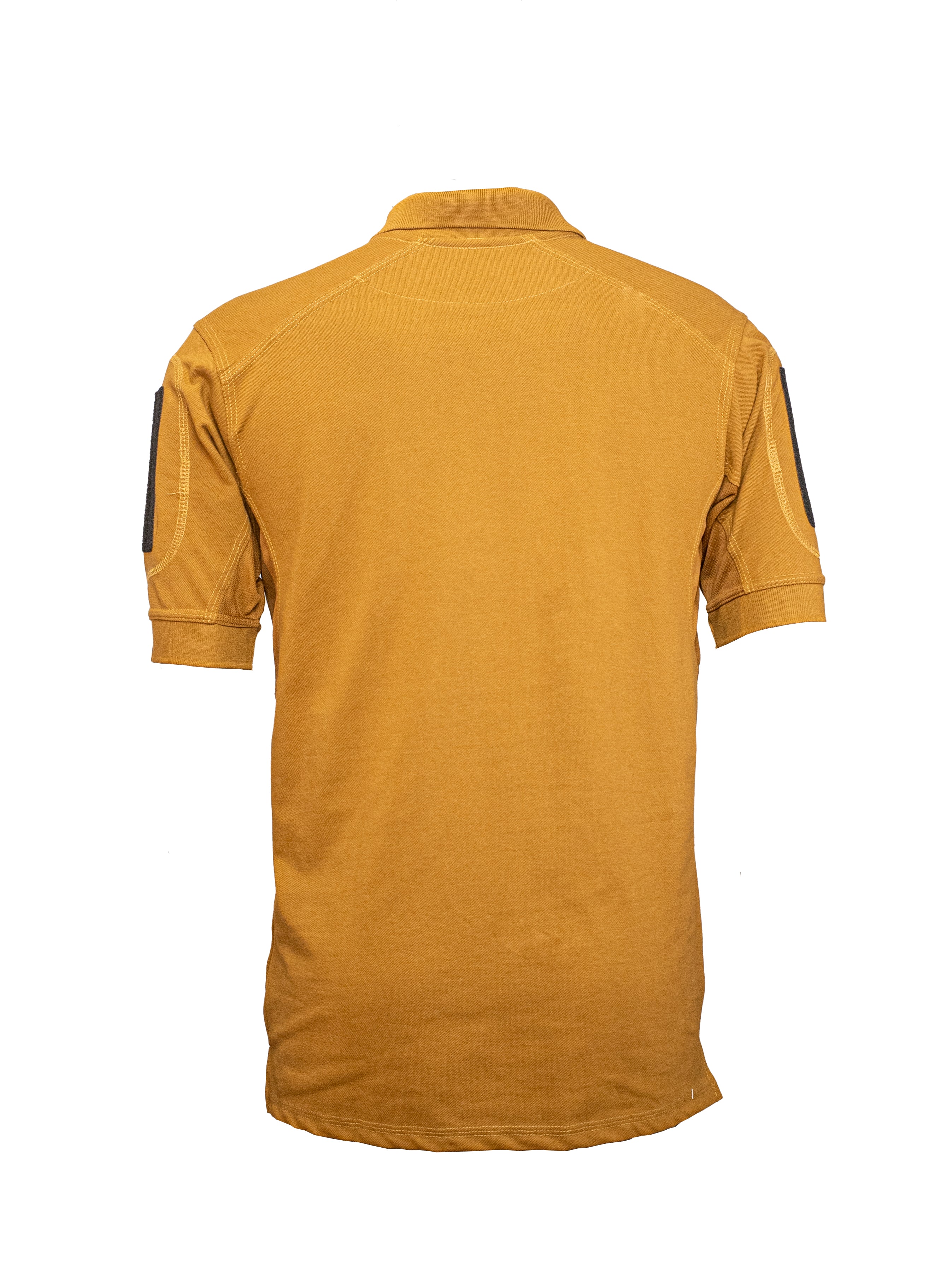 Playera polo táctica color coyote de manga corta, resistente y cómoda para uso operativo o patrullaje.