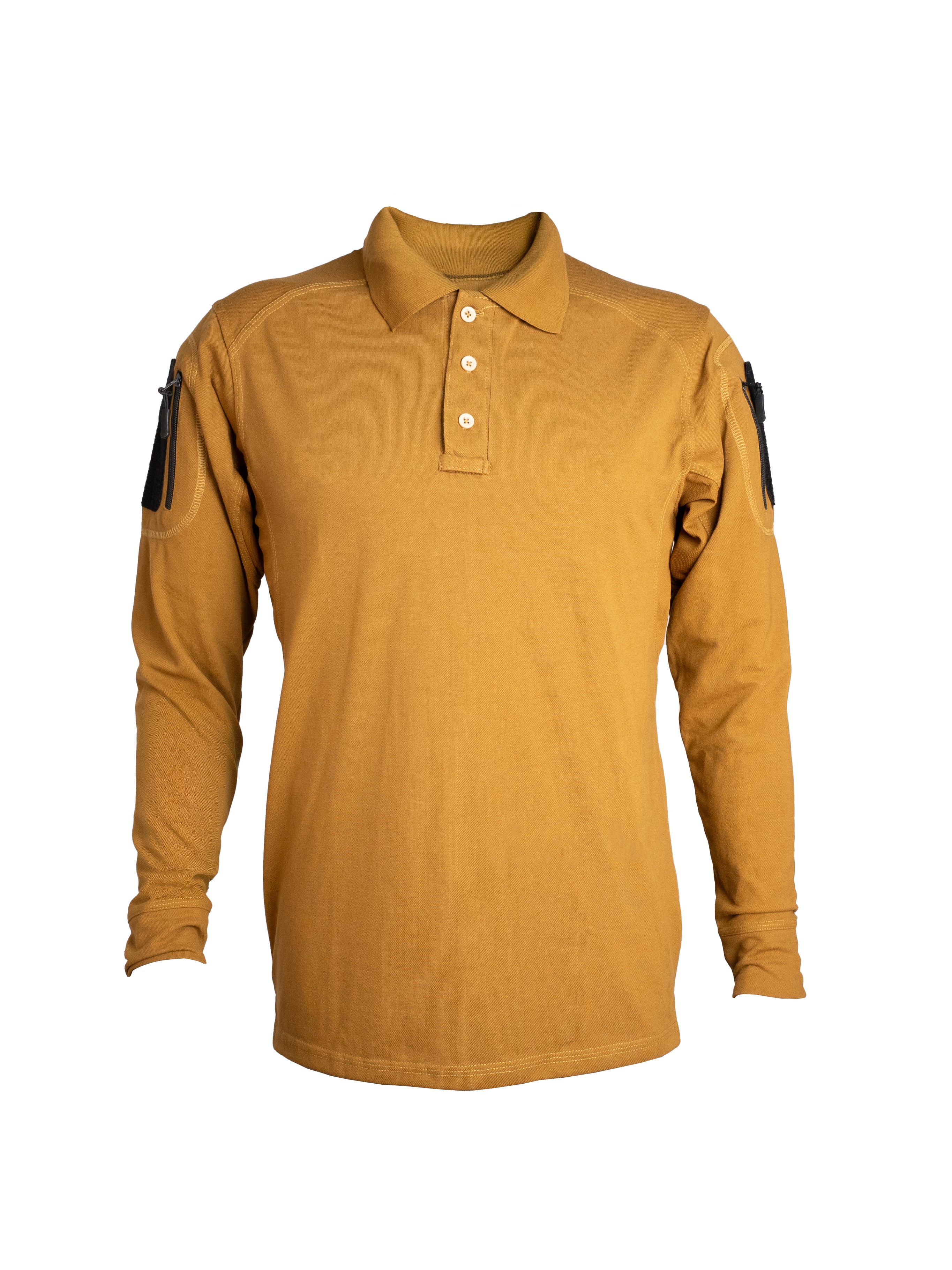 Playera polo táctica color coyote de manga larga, con velcros laterales y ventilación bajo axilas, perfecta para brigadas o trabajo de campo.